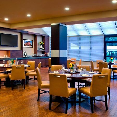 Trumbull Marriott Shelton Restaurant foto